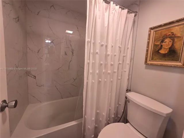 $3,000 | 9410 Poinciana Place, Unit 408, Davie, FL 33324