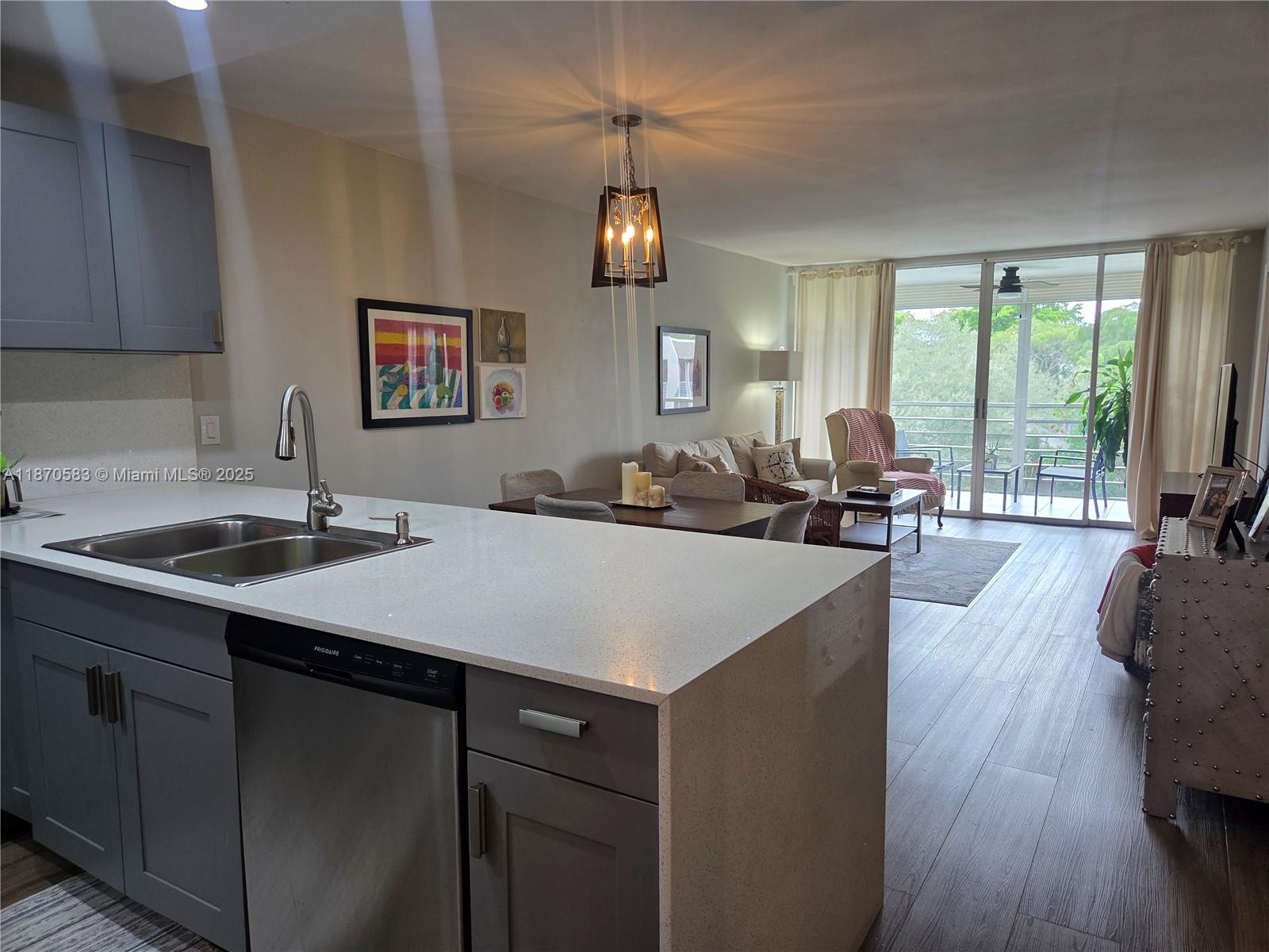 9410 Poinciana Place, Unit 408 Davie, FL 33324 - Photo 7 of 47