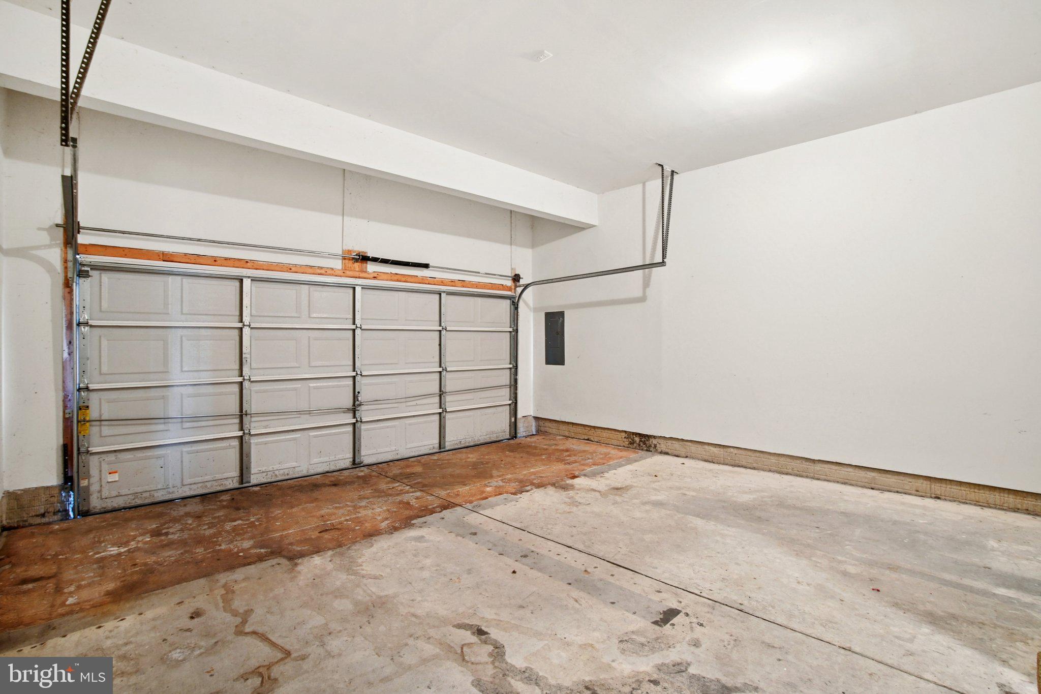 302 Appleby School Road Cambridge, MD 21613 - Photo 23 of 28 a view of a garage