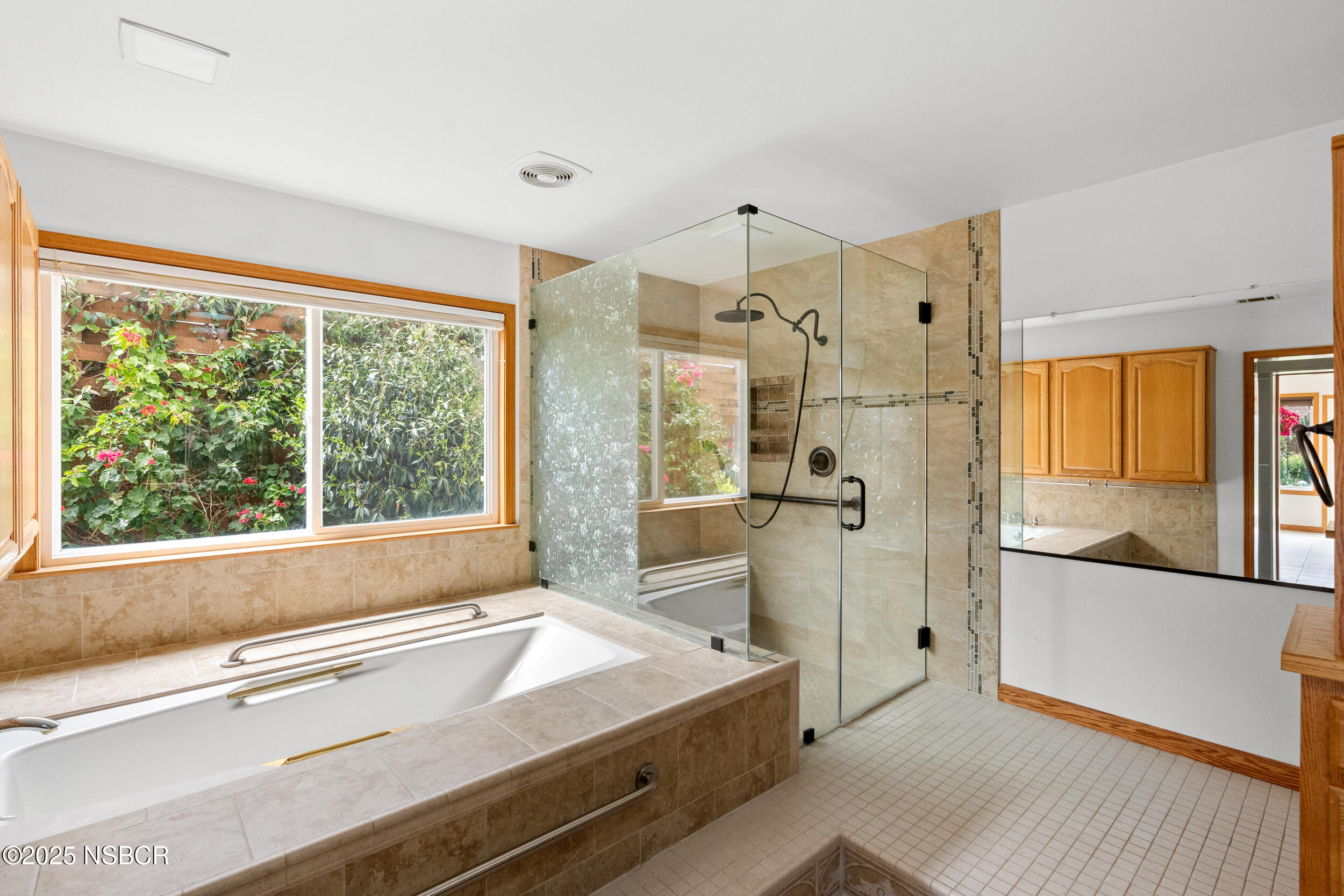 832 Onstott Road Lompoc, CA 93436 - Photo 22 of 50 a spacious bathroom with a tub and a sink