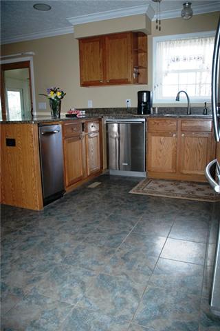 3574 Raymond Head Road Springfield, TN 37172 - Photo 5 of 20 Beautiful Tiled Kitchen