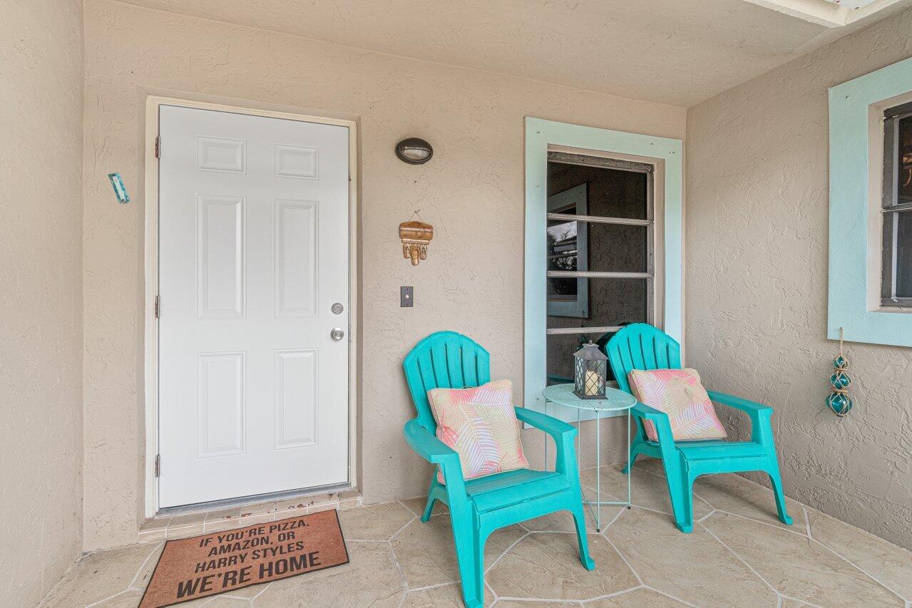 21255 Summertrace Circle Boca Raton, FL 33428 - Photo 2 of 24 004-21255SummertraceCircle-BocaRaton-FL-