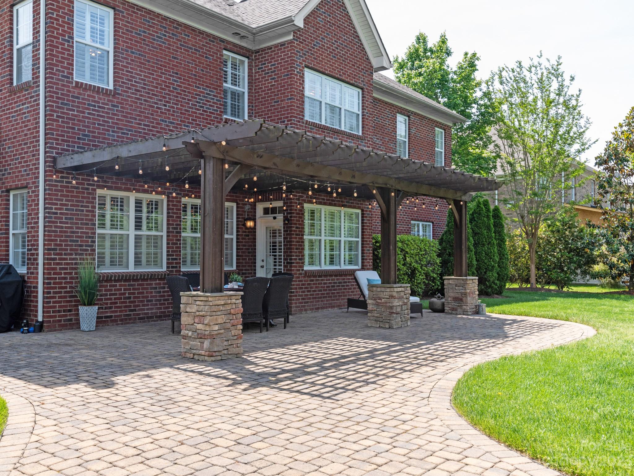 11510 Wheat Ridge Road Charlotte, NC 28277 - Photo 35 of 48 a house view with a sitting space