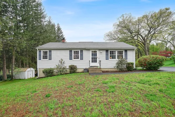 $319,999 | 41 Pinewood Lane, Westfield, MA 01085