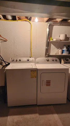 $184,900 | 37674 Colonial Drive South, Westland, MI 48185