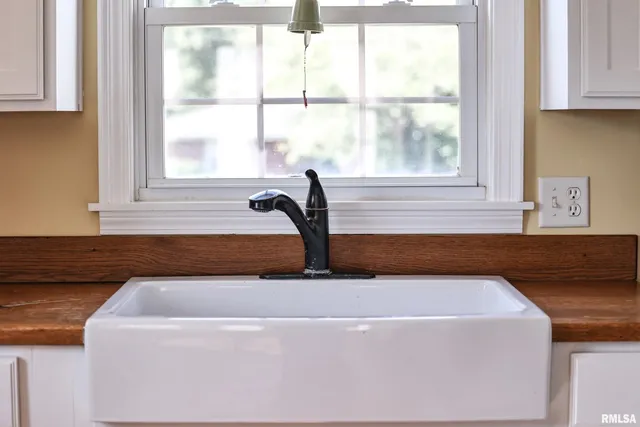 $177,000 | 428 South Madison Street, Pittsfield, IL 62363