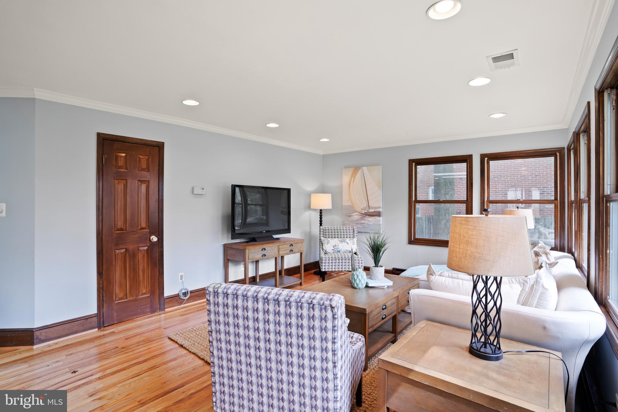 1233 Kensington Road McLean, VA 22101 - Photo 14 of 36 Gallery Image 14
