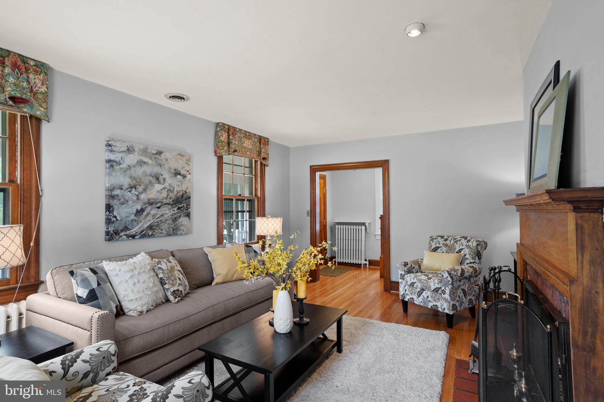 1233 Kensington Road McLean, VA 22101 - Photo 3 of 36 Gallery Image 3