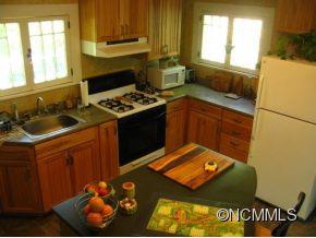 140 New Market Road Tryon, NC 28782 - Photo 11 of 17 Gallery Image 11