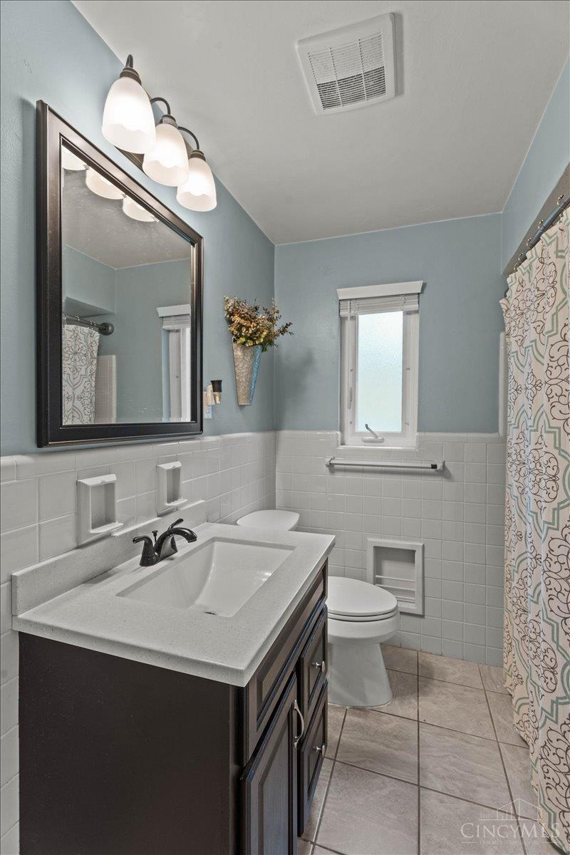 4760 Boomer Road Cincinnati, OH 45247 - Photo 16 of 37 Gallery Image 16
