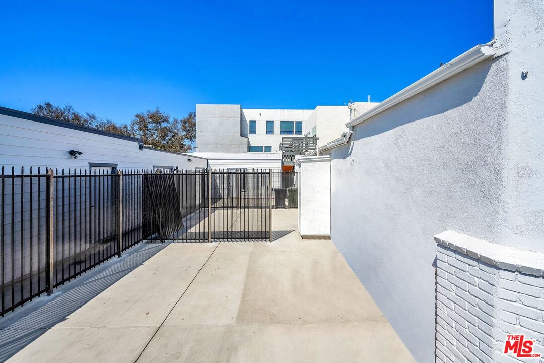 303 Culver Boulevard Playa del Rey, CA 90293 - Photo 18 of 18