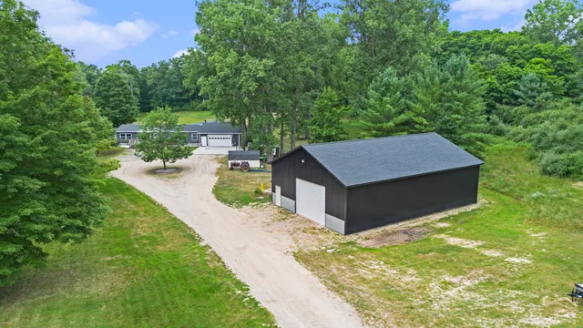 $550,000 | 8861 South Big Buck Lane, Newaygo, MI 49337