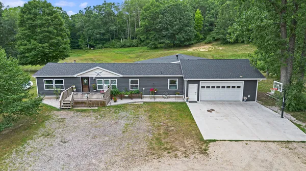 $550,000 | 8861 South Big Buck Lane, Newaygo, MI 49337