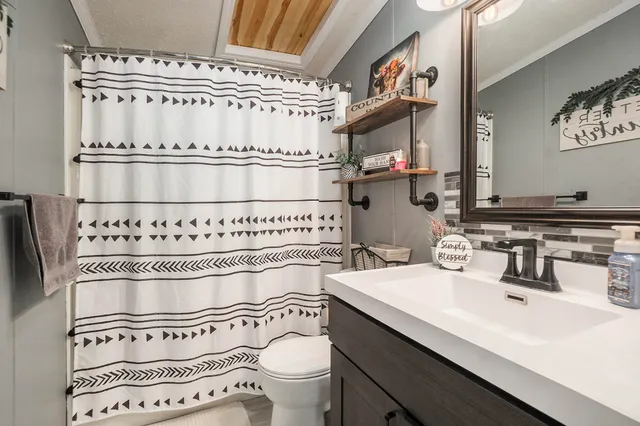 $550,000 | 8861 South Big Buck Lane, Newaygo, MI 49337