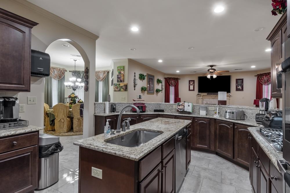 6079 Covington Pike Road Millington, TN 38053 - Photo 7 of 25 Gallery Image 7