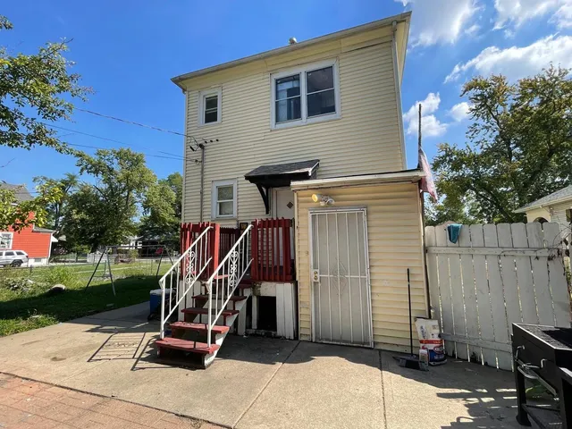 $180,000 | 15736 Lathrop Avenue, Harvey, IL 60426