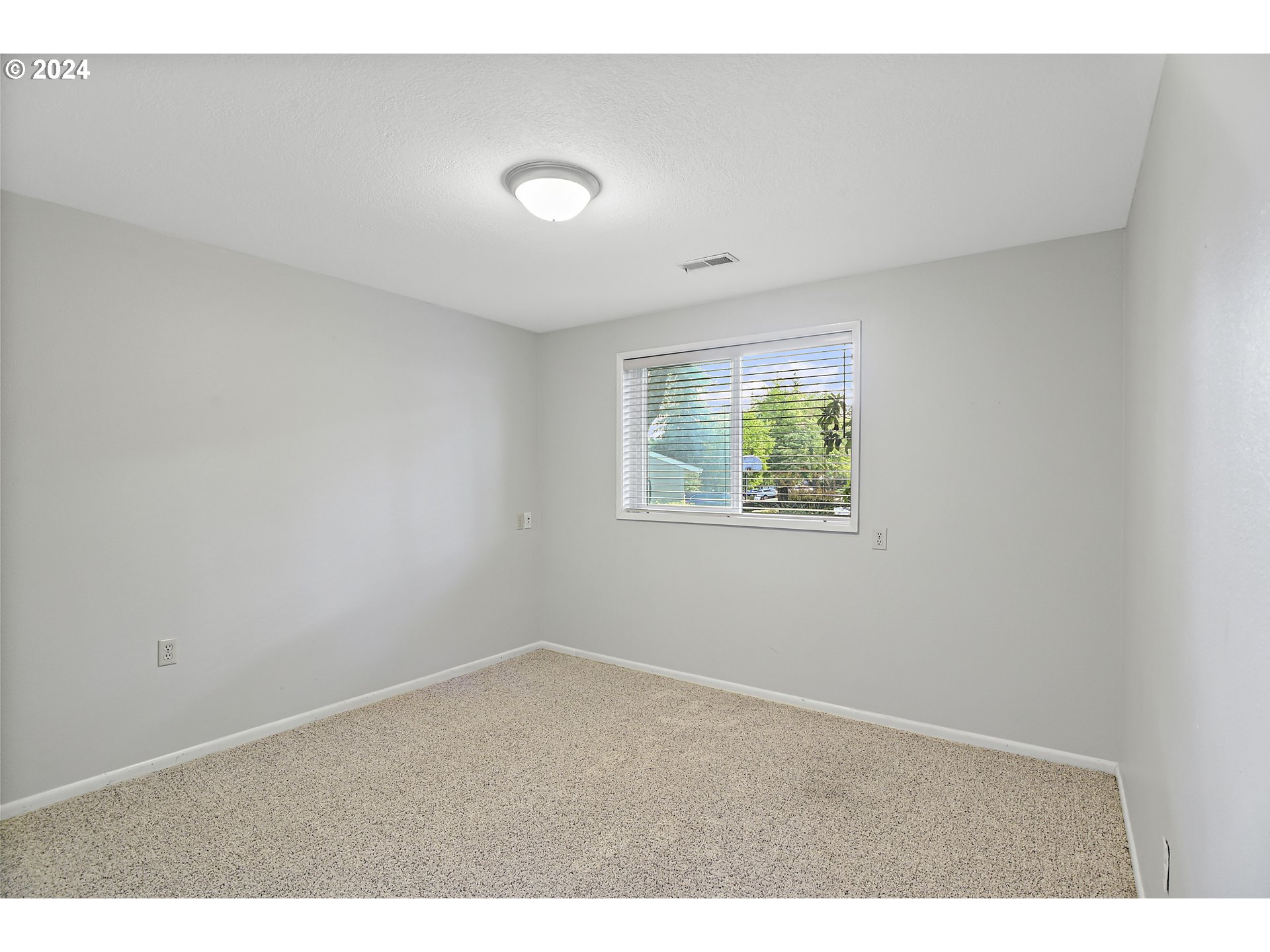 16645 Southwest Rigert Terrace Beaverton, OR 97007 - Photo 20 of 34 Gallery Image 20