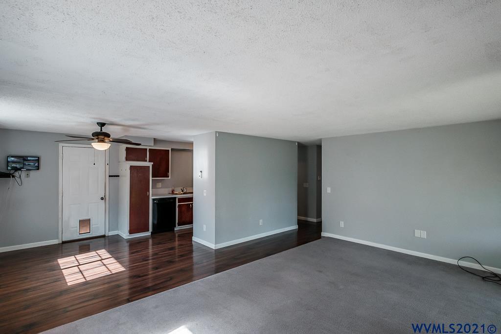 1843 Del Rio Avenue Southeast Albany, OR 97322 - Photo 12 of 42 Gallery Image 12