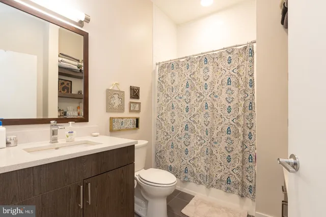 $1,595 | 18 West Girard Avenue, Unit 302, Philadelphia, PA 19123