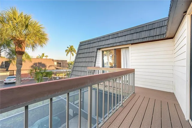 $268,000 | 185 Lake Point Lane, Unit 8B, Naples, FL 34112