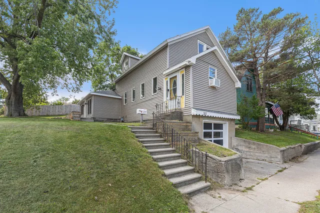 $225,000 | 217 5th Avenue, Manistee, MI 49660