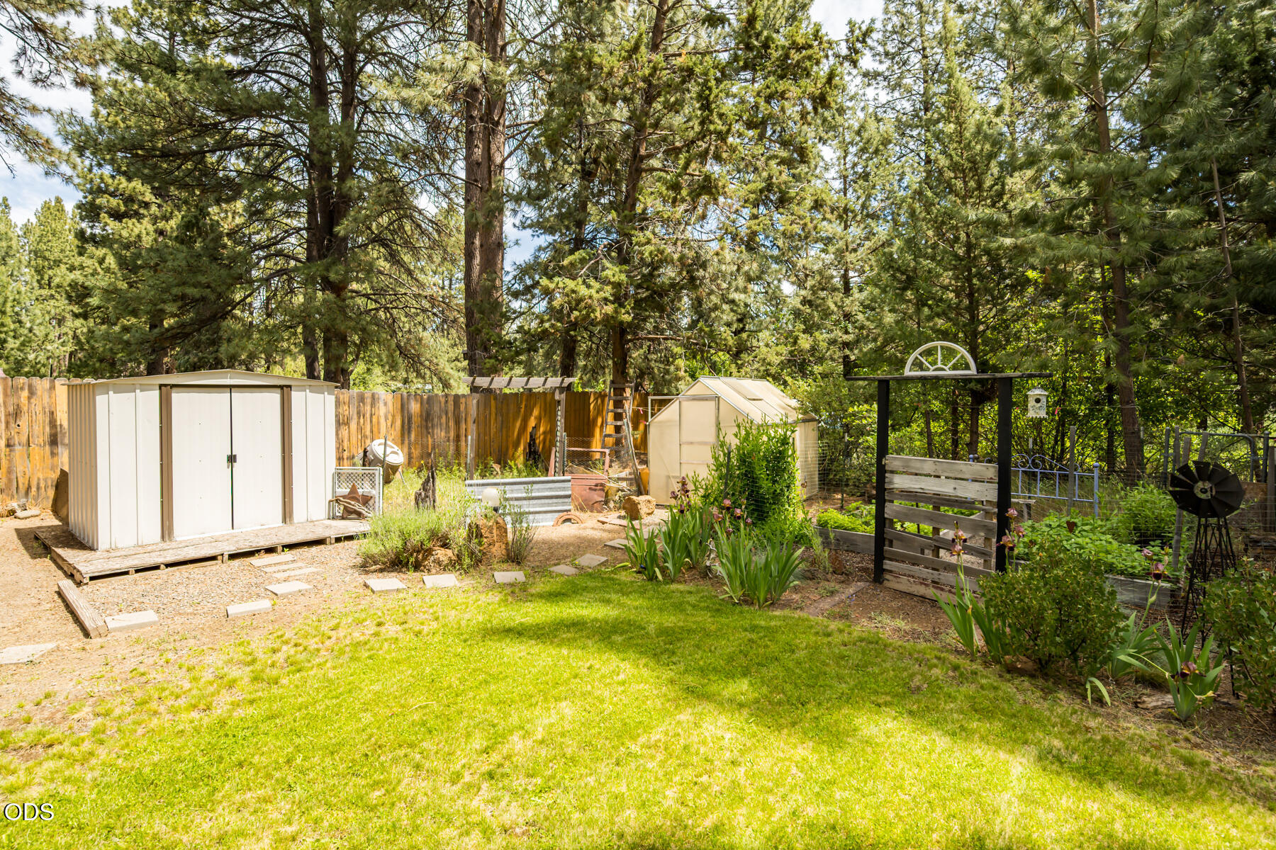18948 Choctaw Road Bend, OR 97702 - Photo 39 of 49