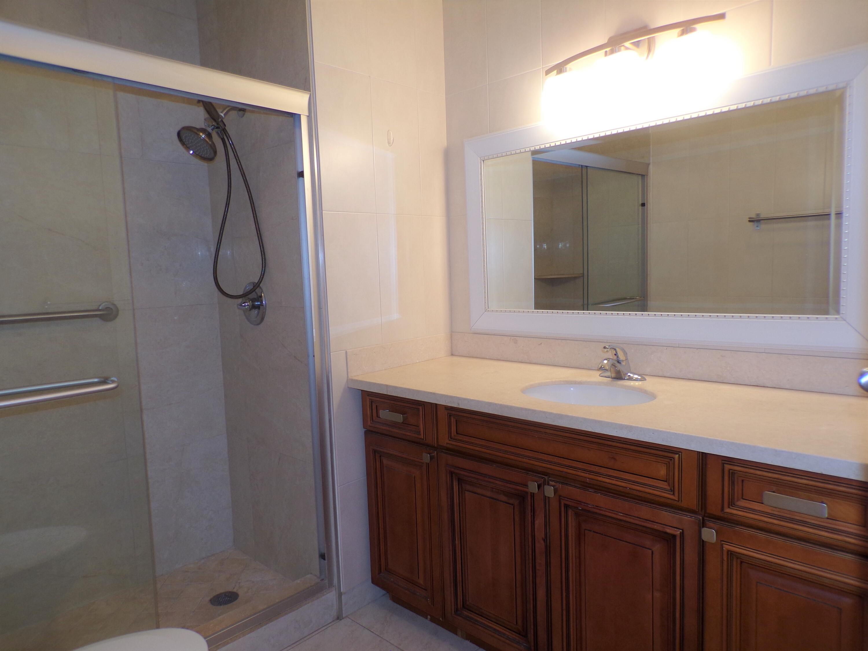 20952 Covington Drive Boca Raton, FL 33433 - Photo 26 of 36 137_1995