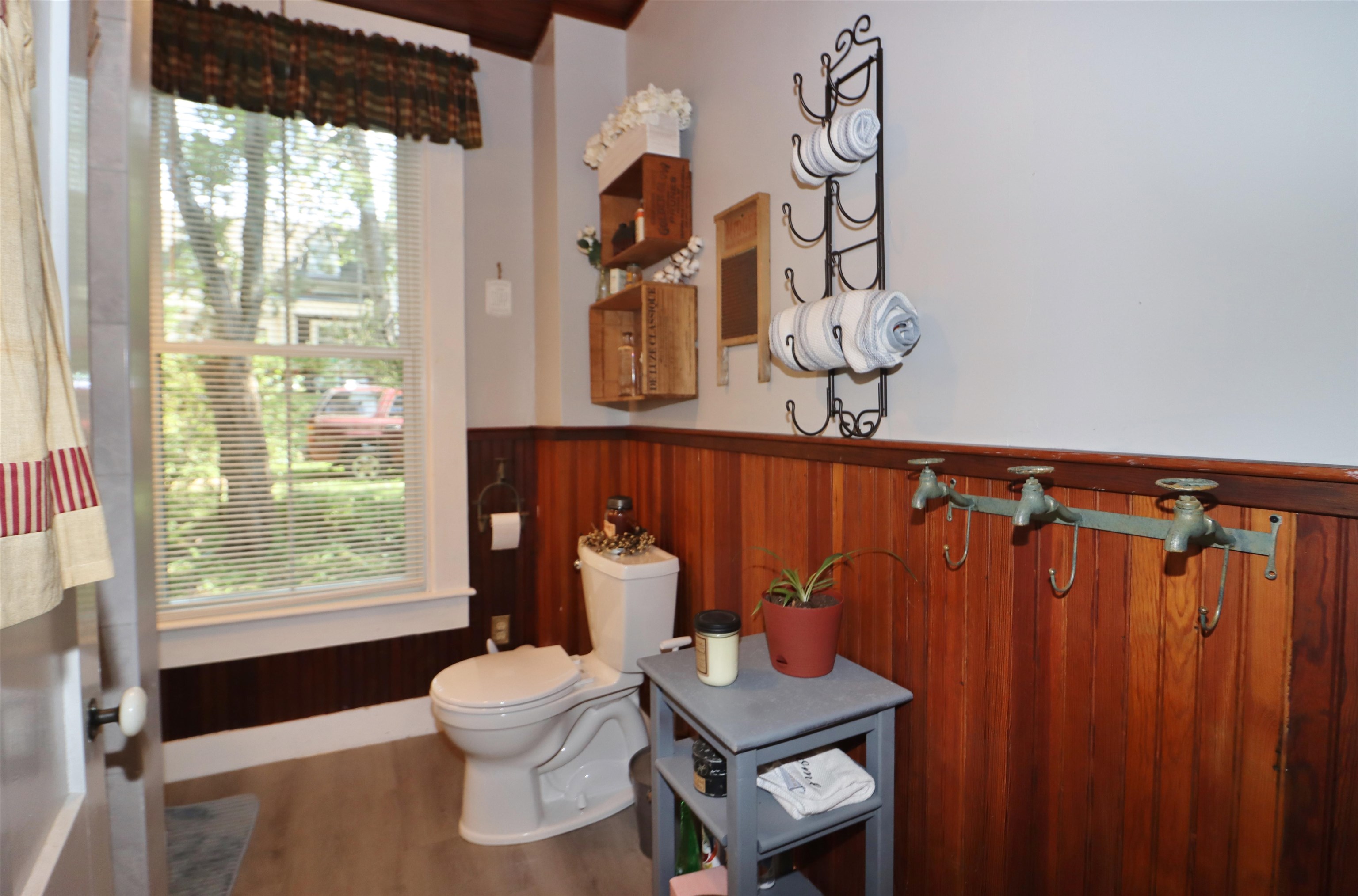 33 Jefferson Road Whitefield, NH 03598 - Photo 11 of 36