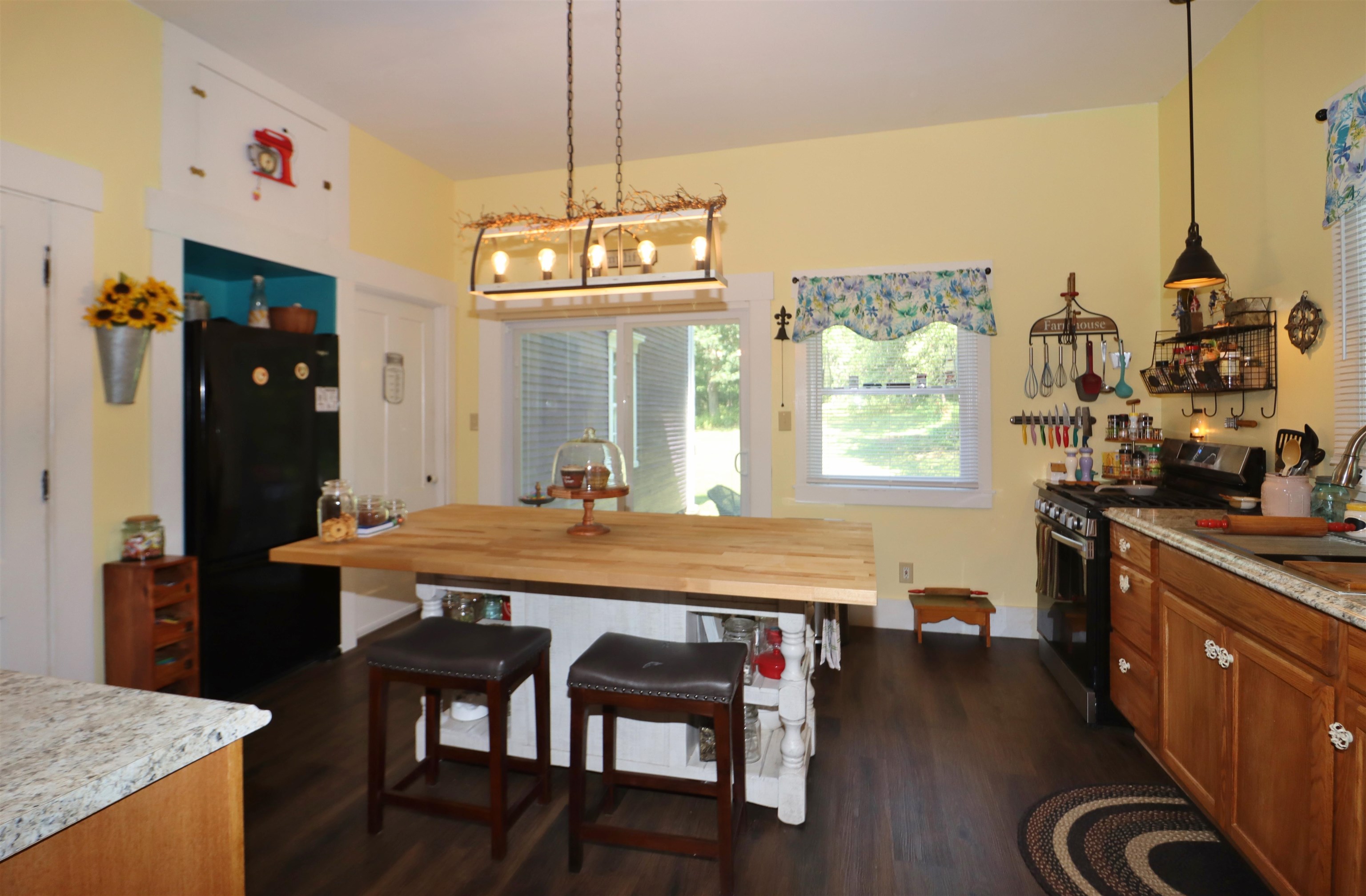 33 Jefferson Road Whitefield, NH 03598 - Photo 9 of 36