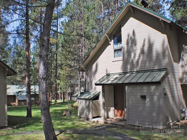 16 Ranch Cabin Road Sunriver, OR 97707 - Photo 1 of 10 Primary Photo