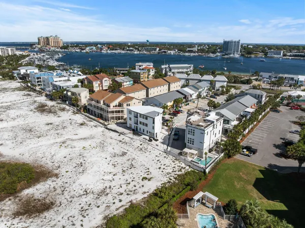 $3,430,000 | 34 Gulf Breeze Court, Destin, FL 32541