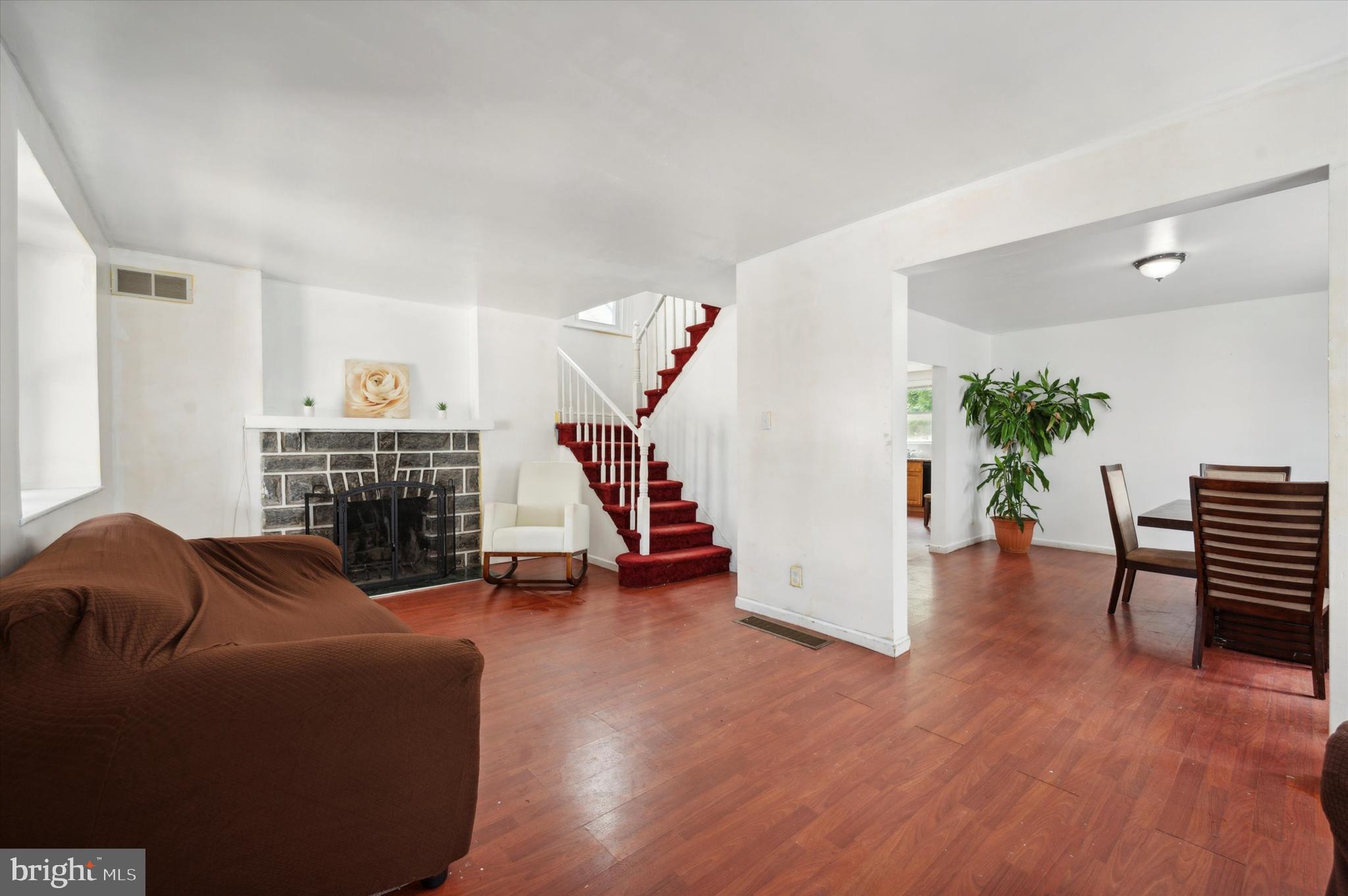 109 Kenmore Road Upper Darby, PA 19082 - Photo 3 of 21 Living Room