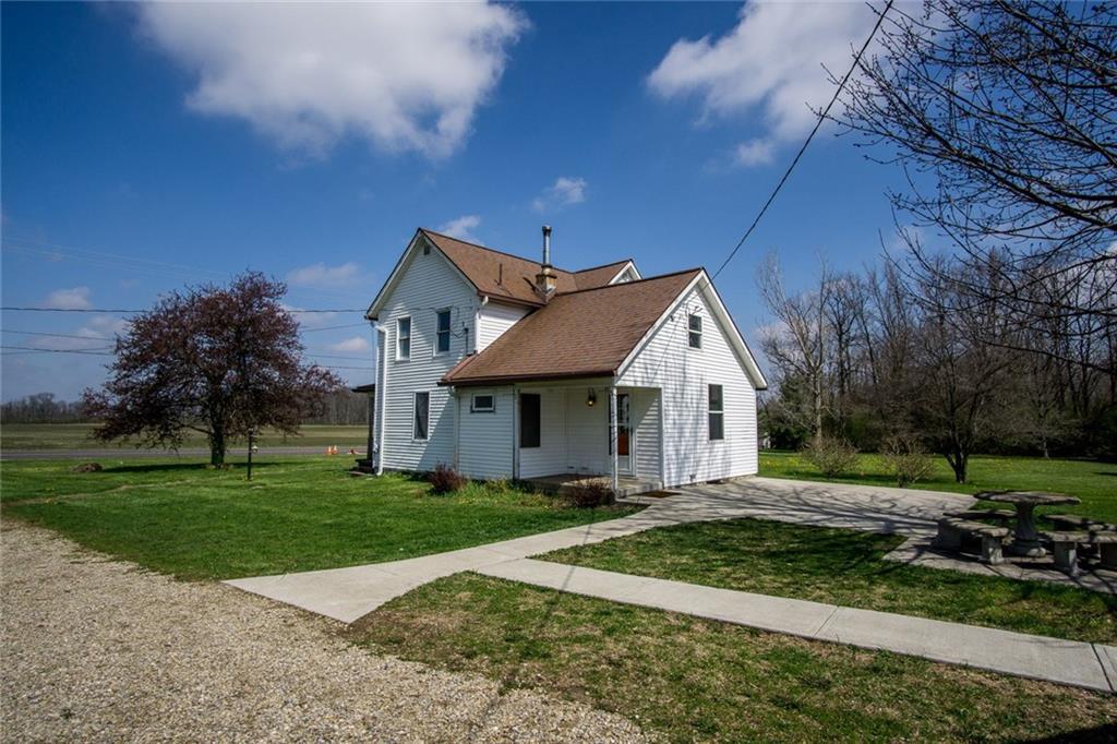 5674 Springfield Xenia Road Springfield, OH 45502 - Photo 3 of 29