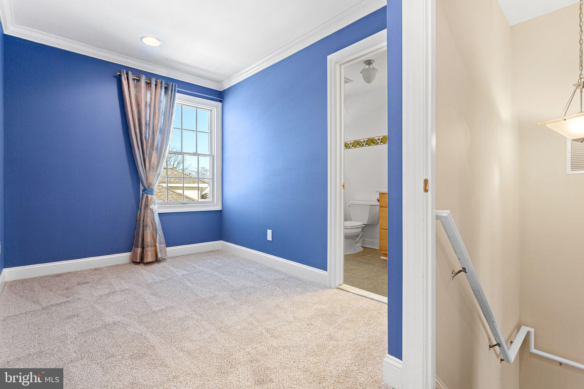 156 Ardmore Avenue Haddonfield, NJ 08033 - Photo 28 of 36 an empty room with windows