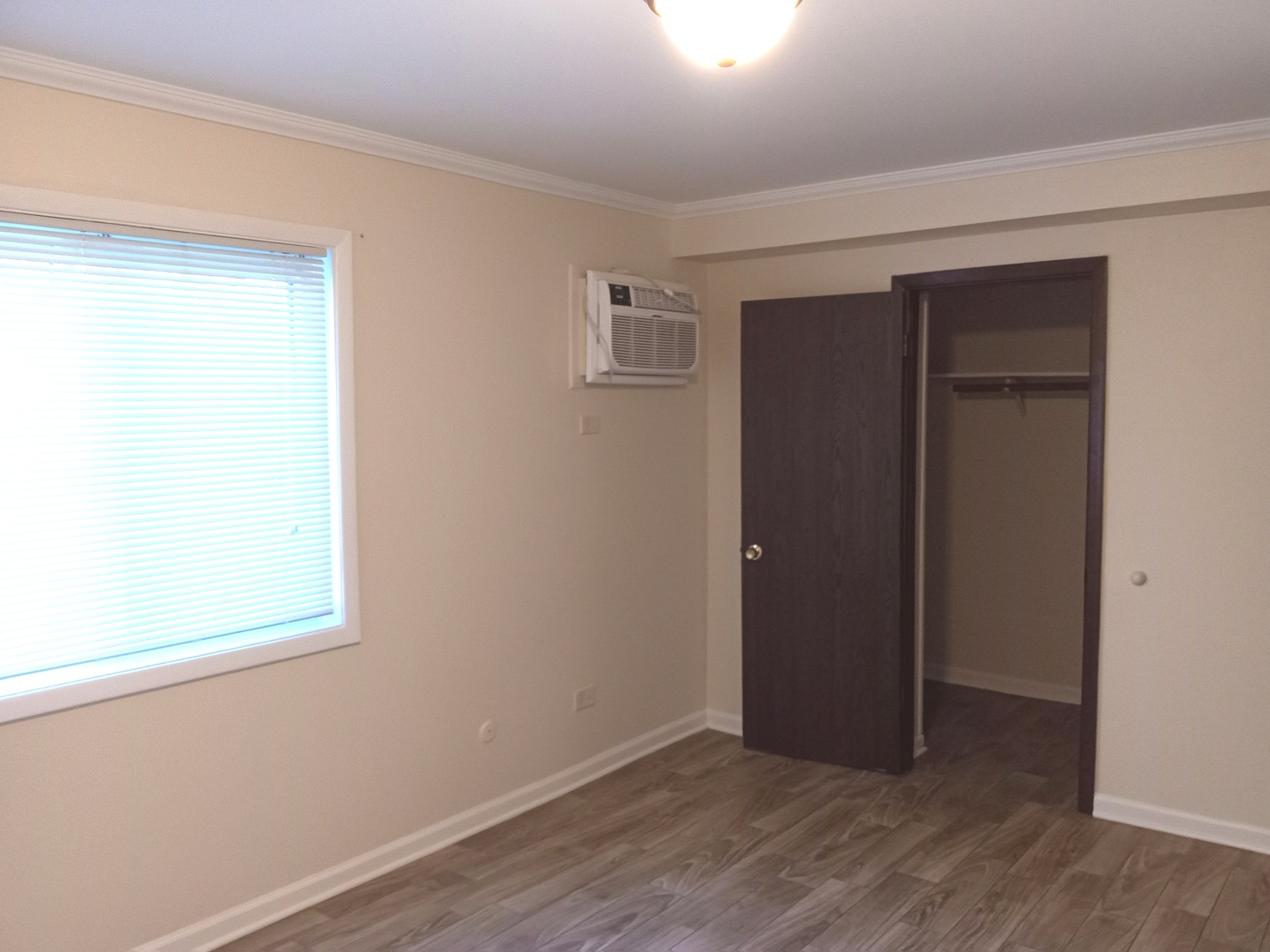 107 East Dundee Road, Unit 1S Wheeling, IL 60090 - Photo 6 of 9