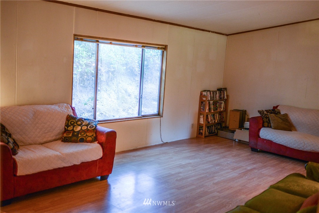 4673 Julian Road Southwest Port Orchard, WA 98367 - Photo 14 of 24 Gallery Image 14