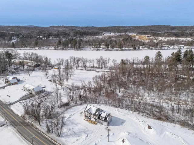 $854,000 | 117 Merrimack Street, Hooksett, NH 03106