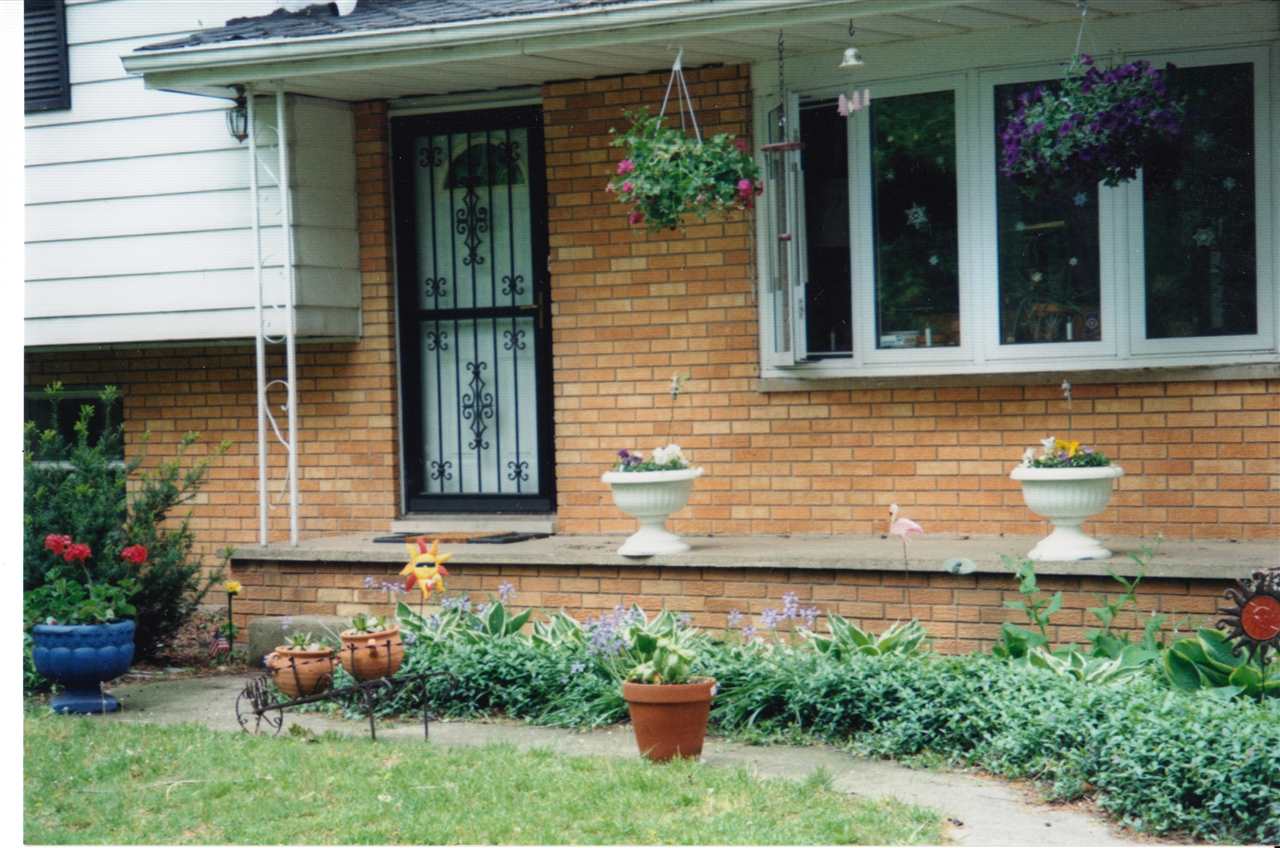 55470 Filbert Road Mishawaka, IN 46545 - Photo 3 of 24