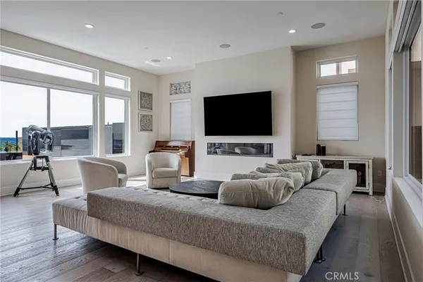 $15,750 | 20532 Birmingham Way, Porter Ranch, CA 91326