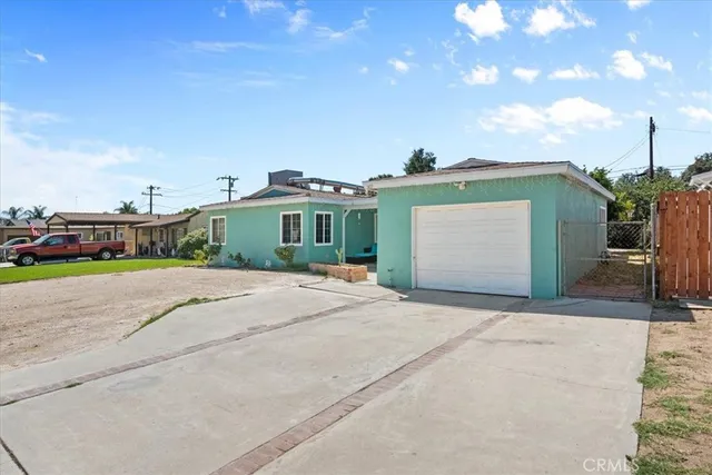 $489,000 | 1417 West Marshall Boulevard, San Bernardino, CA 92405