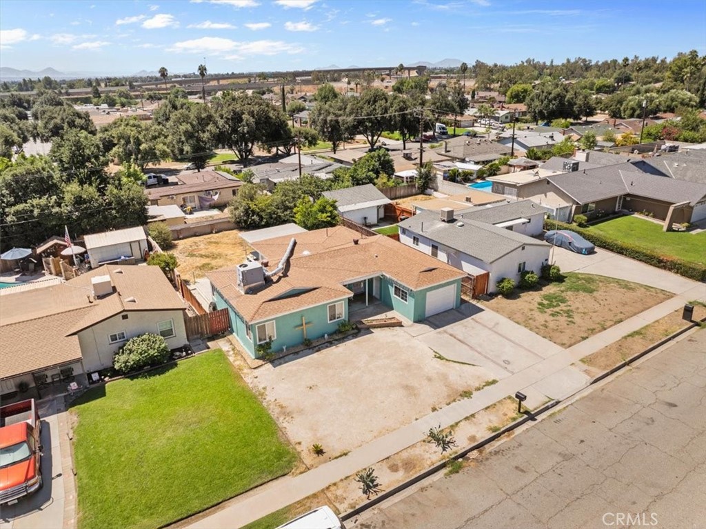 1417 West Marshall Boulevard San Bernardino, CA 92405 - Photo 31 of 39 an aerial view of a city