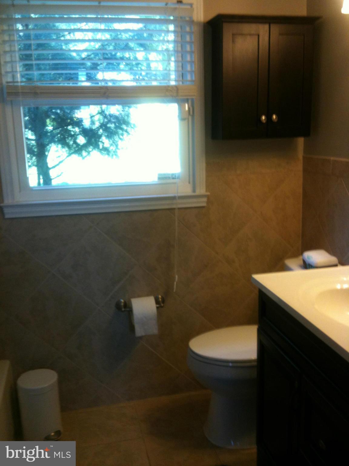 8645 Gateshead Road Alexandria, VA 22309 - Photo 16 of 29 Bath