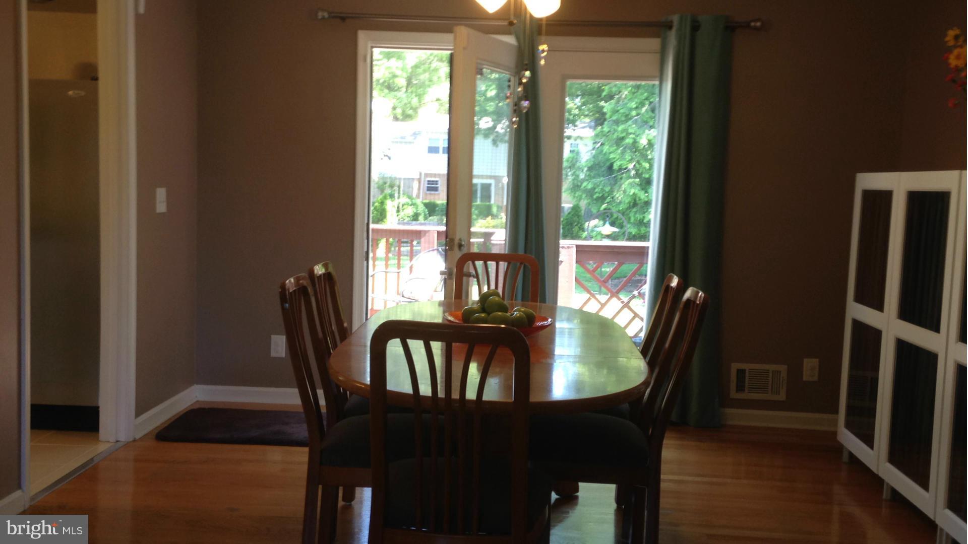 8645 Gateshead Road Alexandria, VA 22309 - Photo 7 of 29 Dining Room