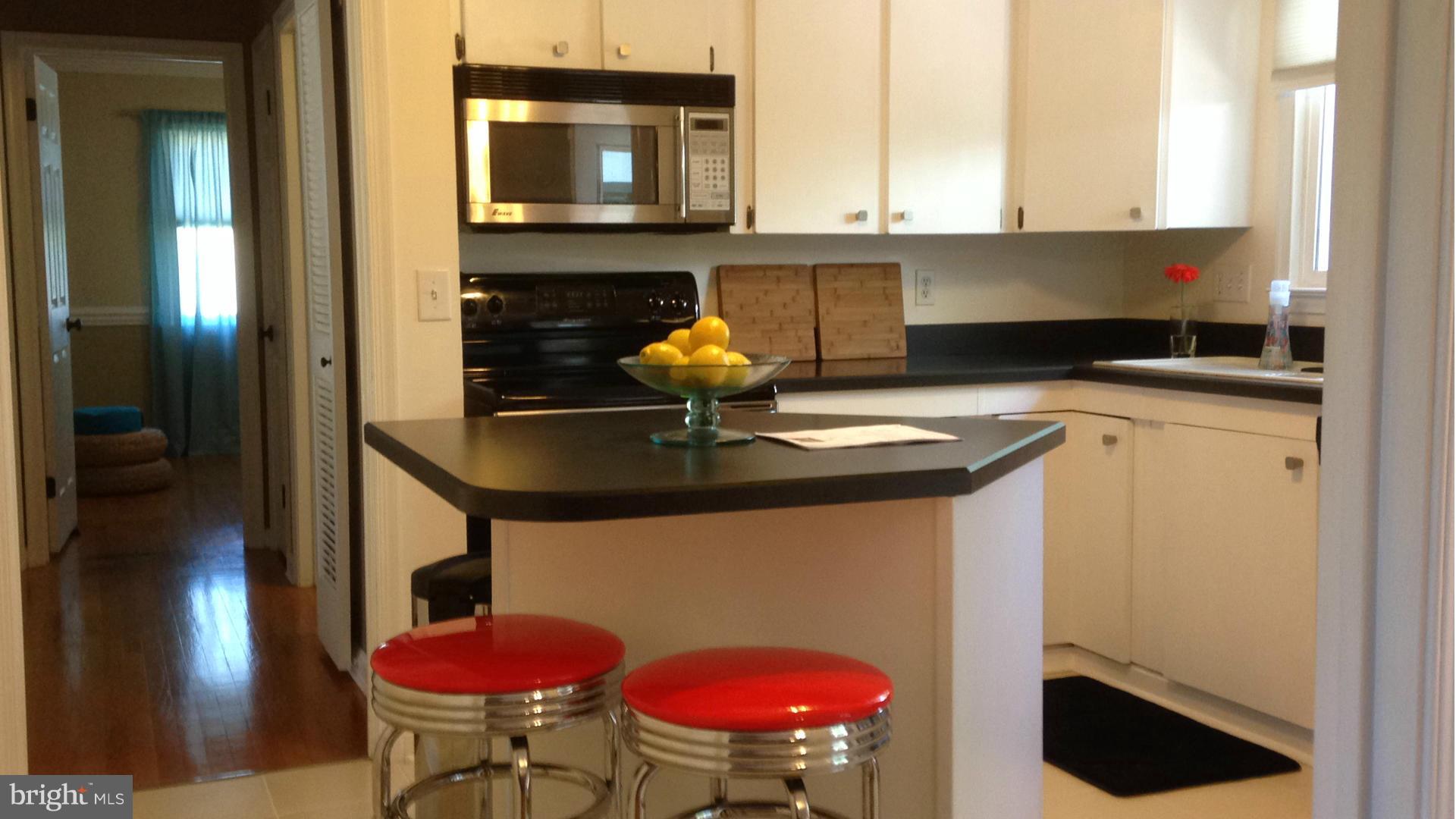 8645 Gateshead Road Alexandria, VA 22309 - Photo 8 of 29 Kitchen