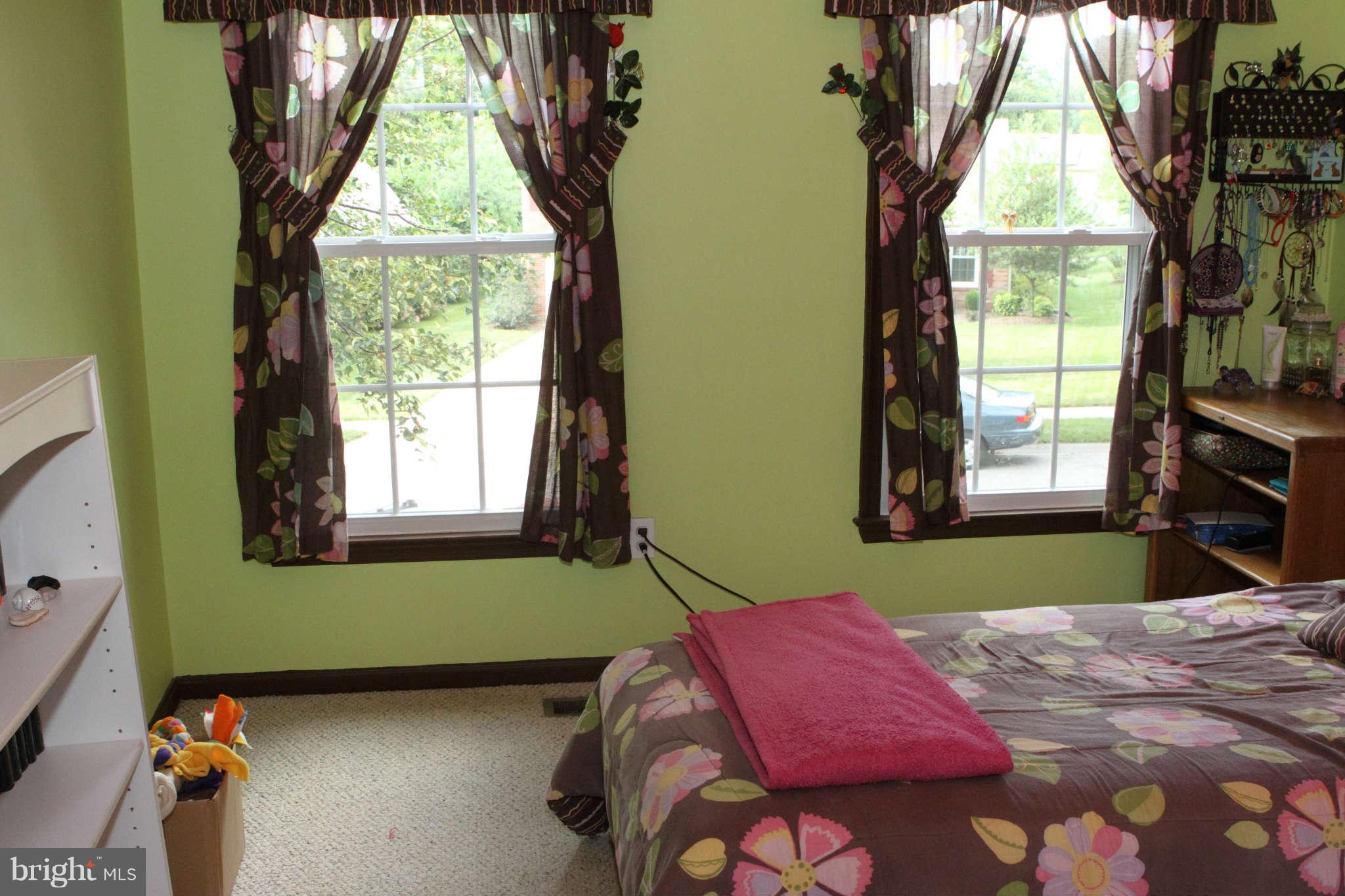 9511 Sweet Grass Ridge Columbia, MD 21046 - Photo 17 of 30 Third bedroom