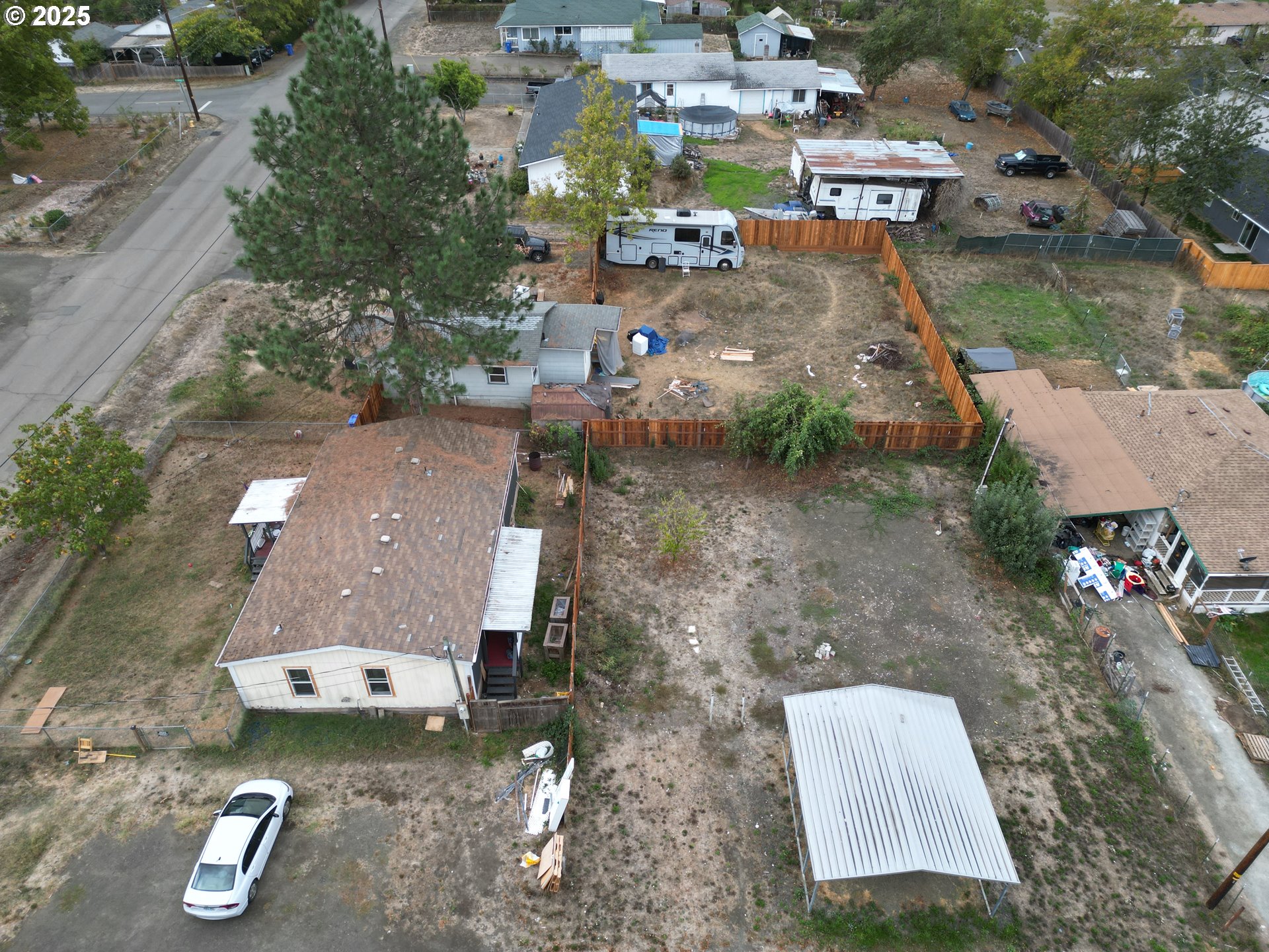 271 Southeast Robinson Street Winston, OR 97496 - Photo 18 of 20