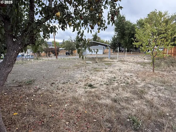 $60,000 | 271 Southeast Robinson Street, Winston, OR 97496
