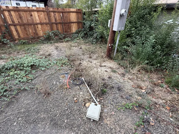 $60,000 | 271 Southeast Robinson Street, Winston, OR 97496