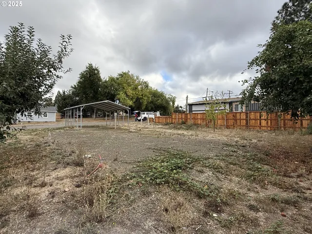 $80,000 | 271 Southeast Robinson Street, Winston, OR 97496