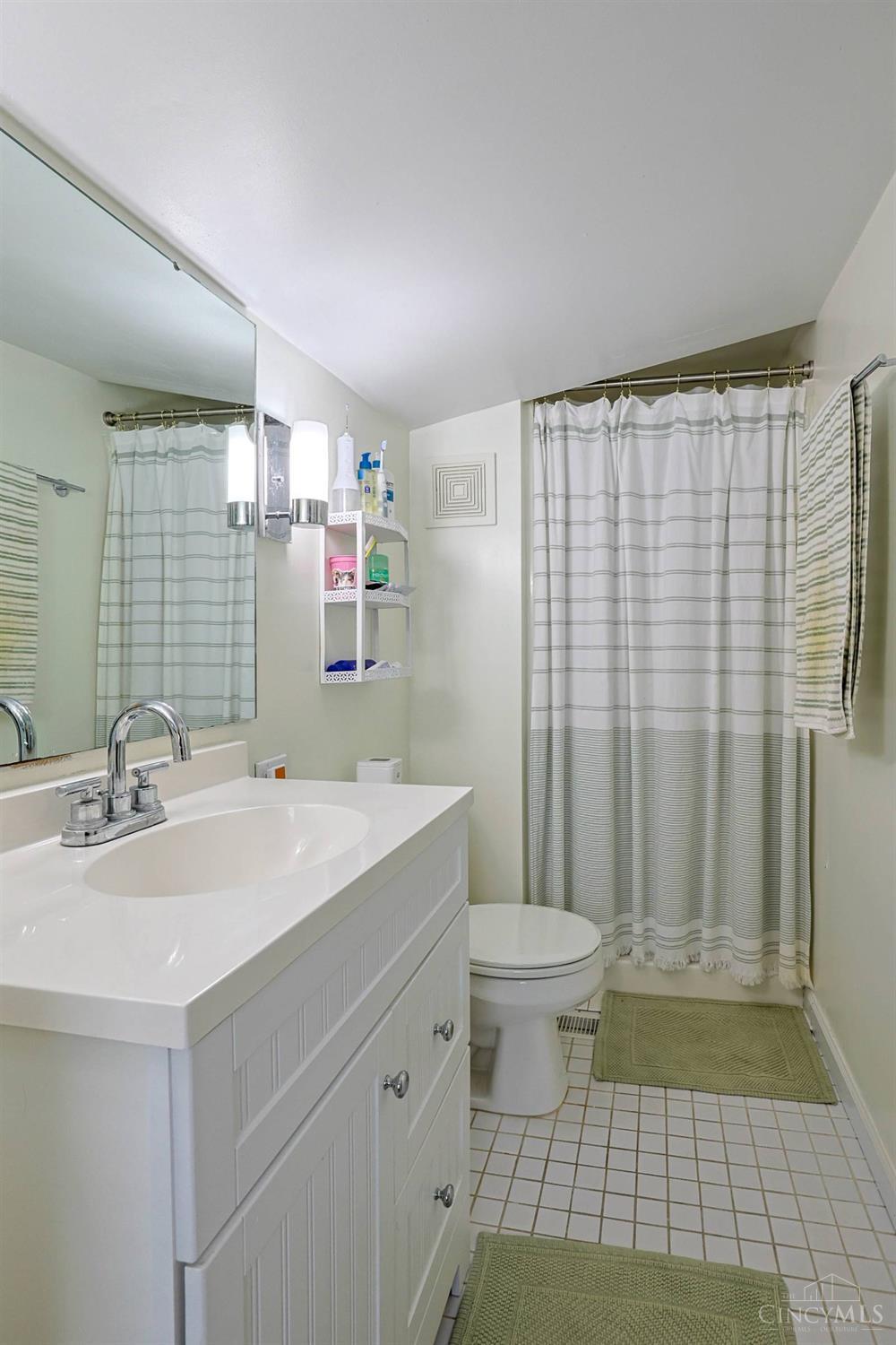 982 Hatch Street Cincinnati, OH 45202 - Photo 23 of 49